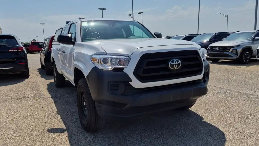 2023 Toyota Tacoma SR5 Access Cab 2WD 4-Cyl Auto Std Bed's photo