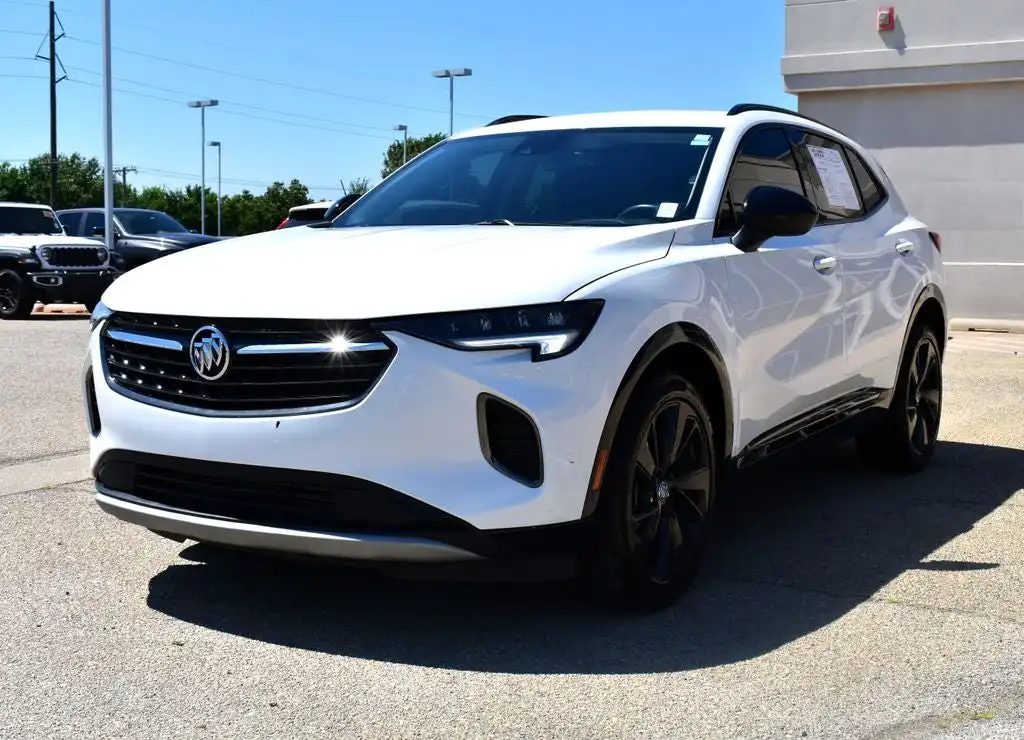 2023 Buick Envision Essence FWD's photo