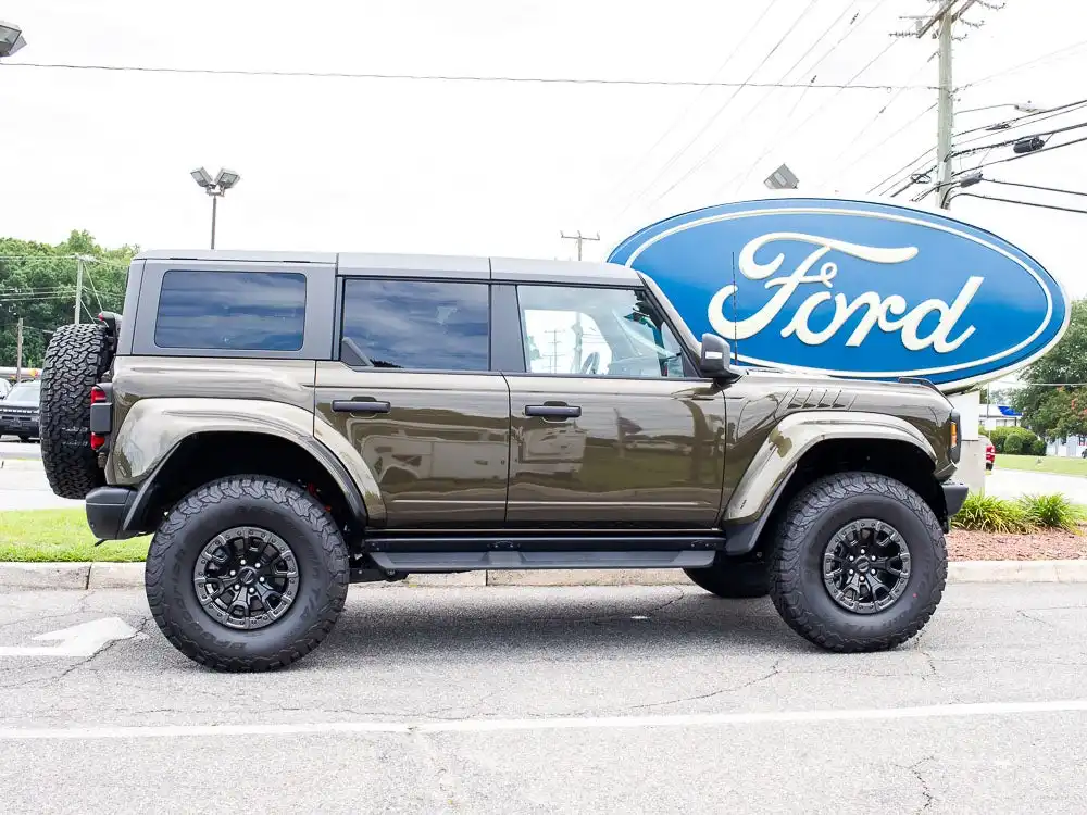 2025 Ford Bronco Raptor 4x4's photo