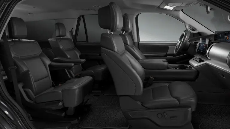 2027 Ford Expedition Active photo 5