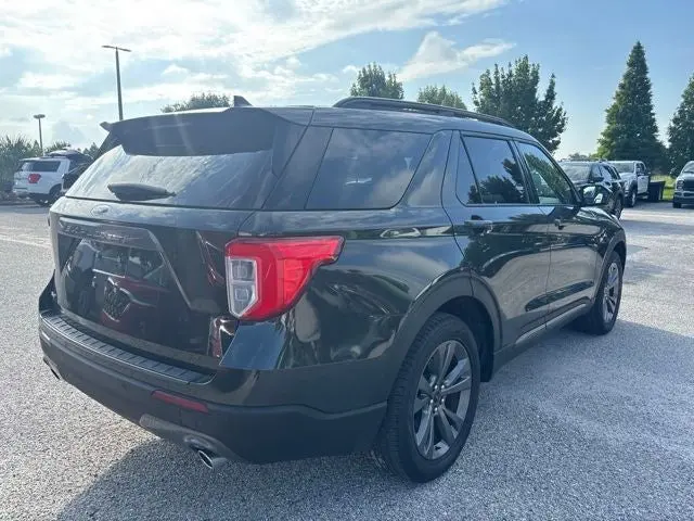 2022 Ford Explorer XLT RWD photo 5