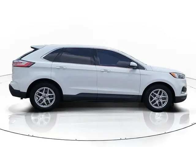 2022 Ford Edge SEL AWD photo 4