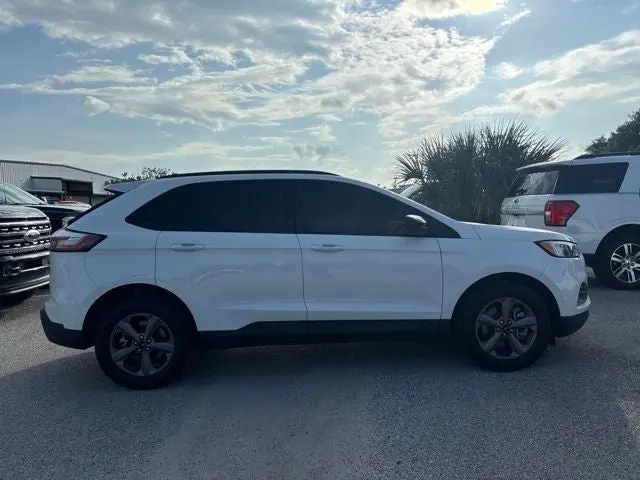 2023 Ford Edge SEL AWD photo 4