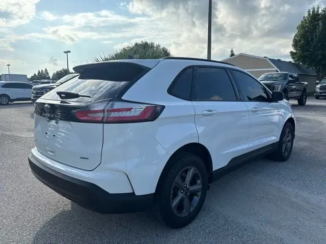 2023 Ford Edge SEL AWD photo 5