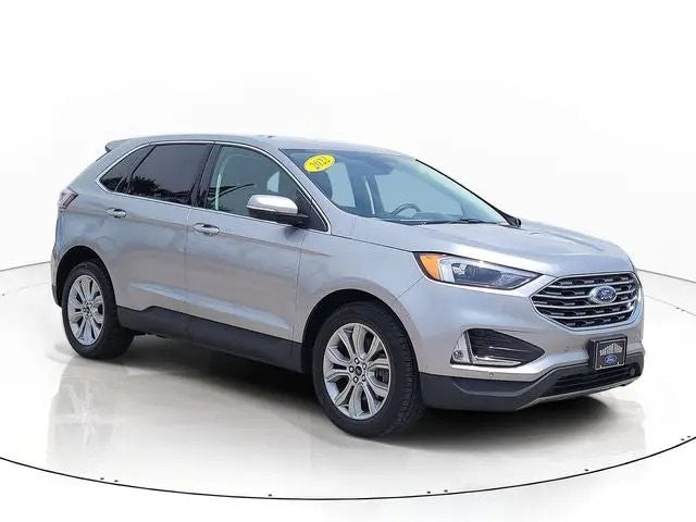 2022 Ford Edge Titanium AWD photo 3