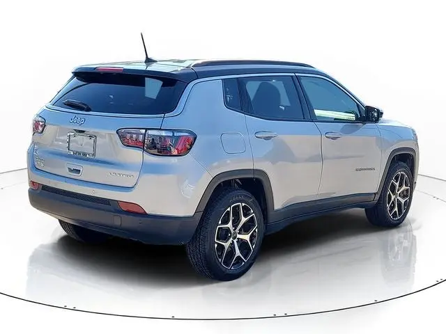2025 Jeep Compass Limited 4X4 photo 5