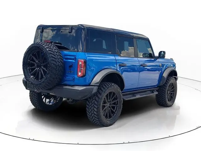 2025 Ford Bronco Badlands 4WD photo 4
