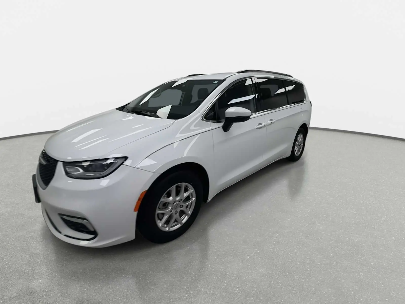 2023 Chrysler Pacifica Touring L photo 4