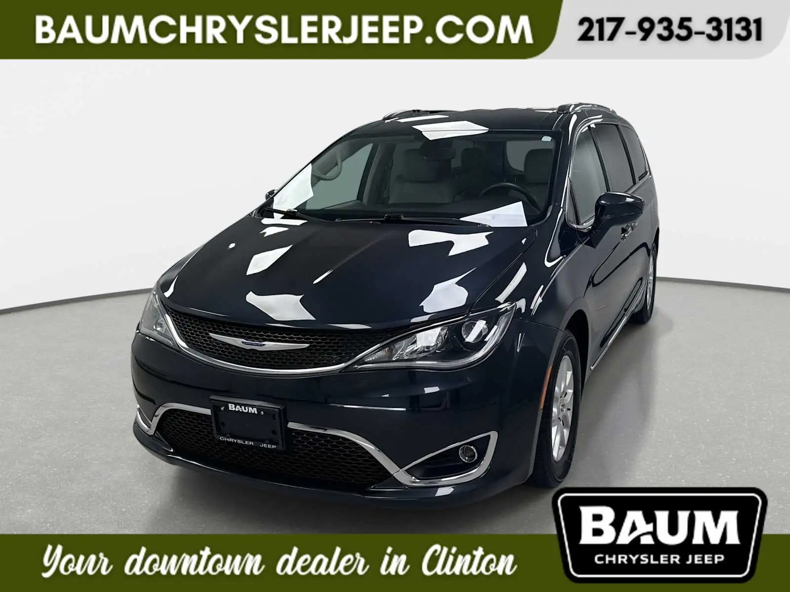 2020 Chrysler Pacifica Touring L's photo