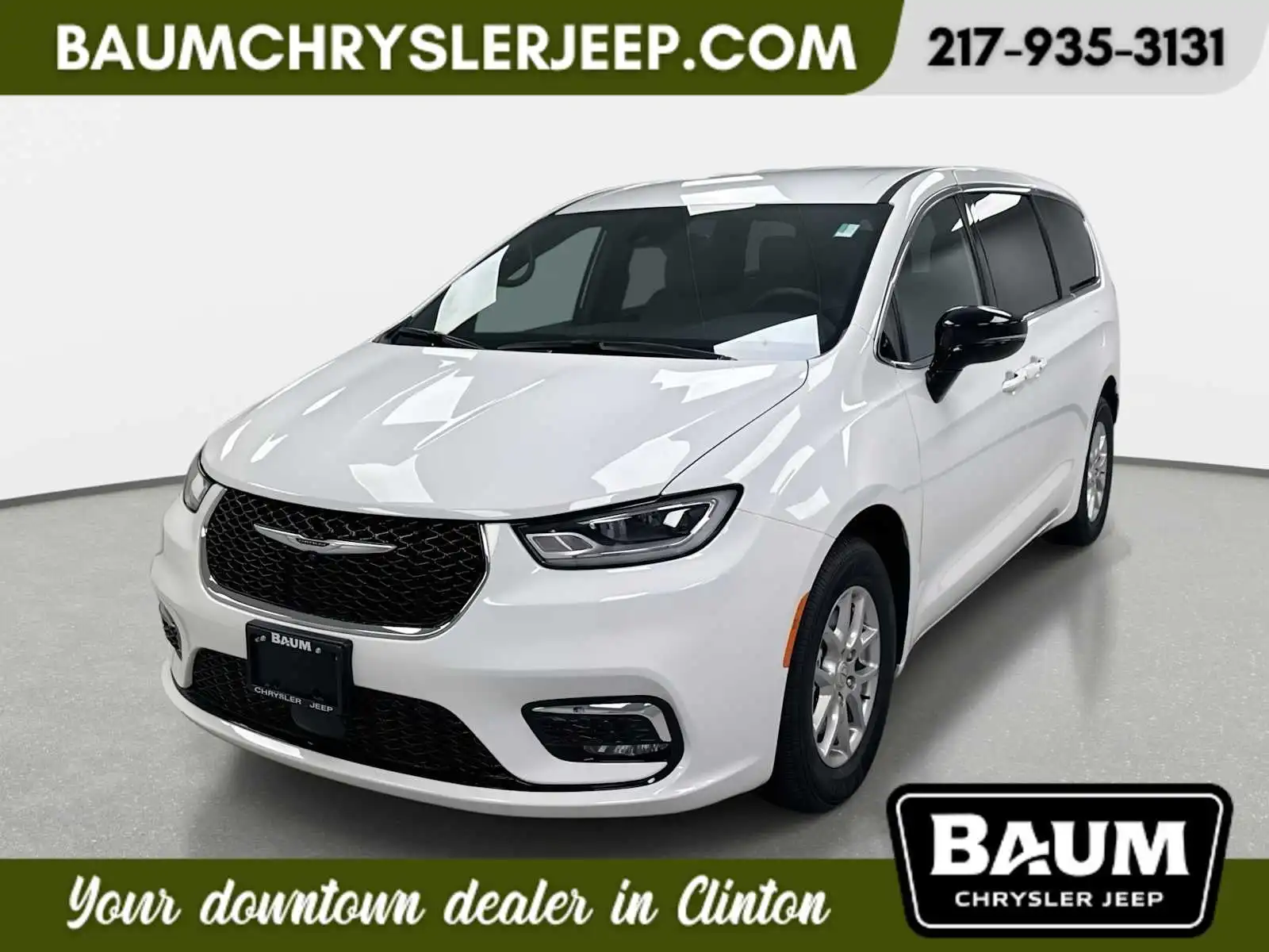2026 Chrysler Pacifica Select's photo