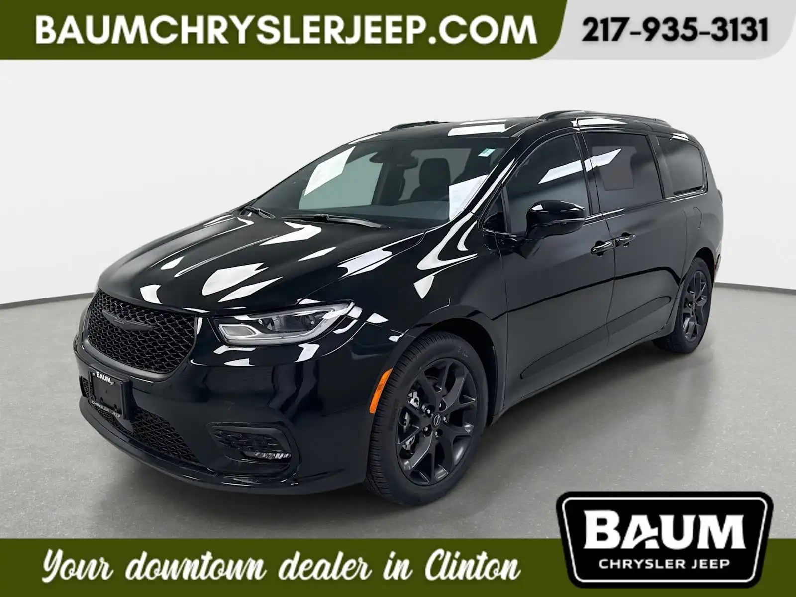 2026 Chrysler Pacifica Select's photo