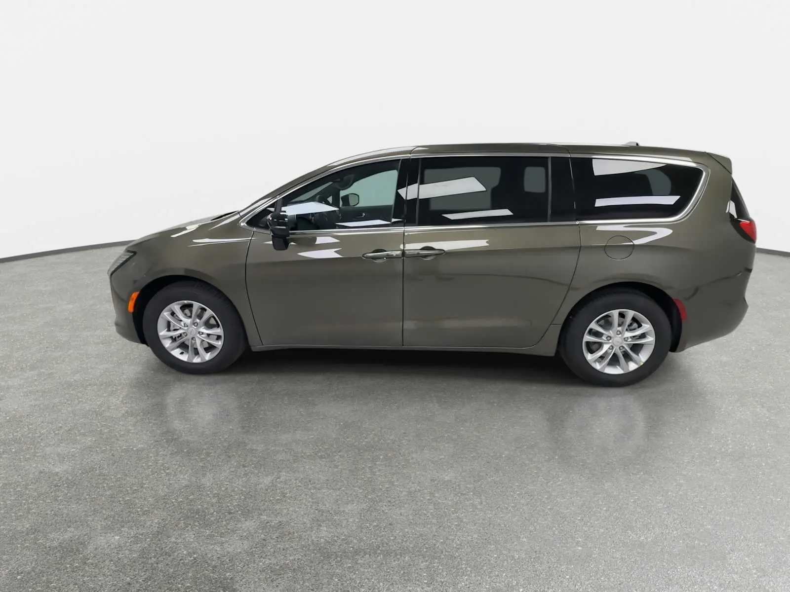 2027 Chrysler Pacifica Select photo 5