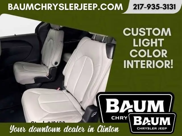 2026 Chrysler Pacifica Select photo 1