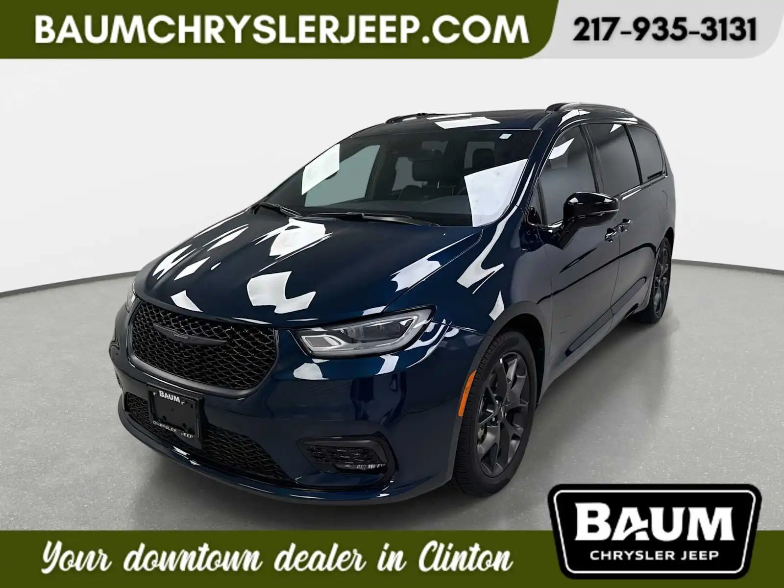 2025 Chrysler Pacifica Limited's photo
