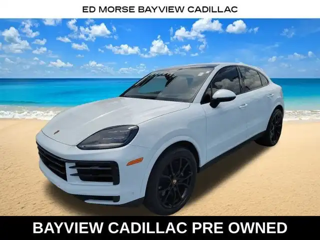 2025 Porsche Cayenne Base's photo