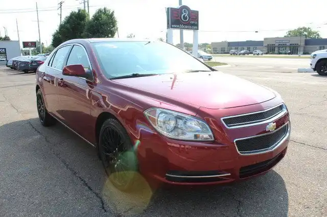 2011 Chevrolet Malibu 2LT's photo