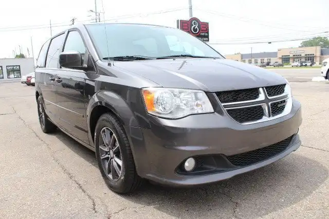2017 Dodge Grand Caravan SXT's photo