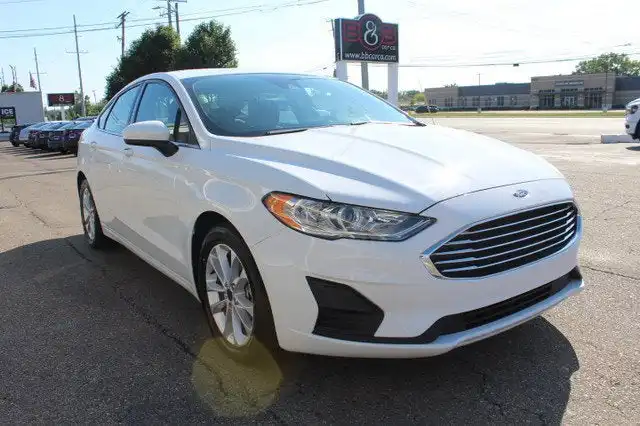 2020 Ford Fusion SE FWD's photo