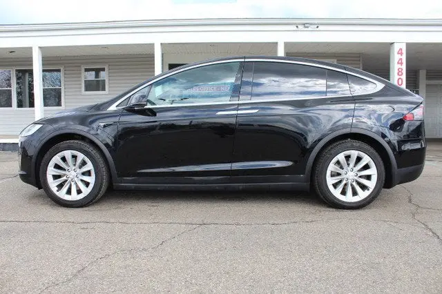 2018 Tesla Model X 75D photo 4