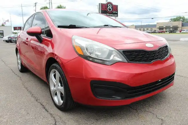 2013 Kia Rio LX AT's photo