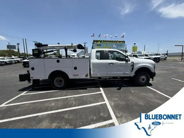2026 Ford F-350 XL 4x4 SuperCab 168-In DRW's photo