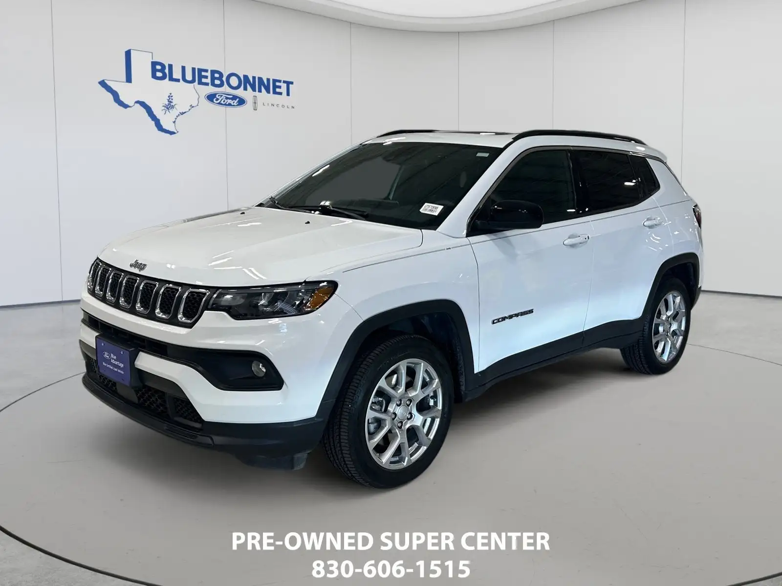 2023 Jeep Compass Latitude Lux 4X4's photo