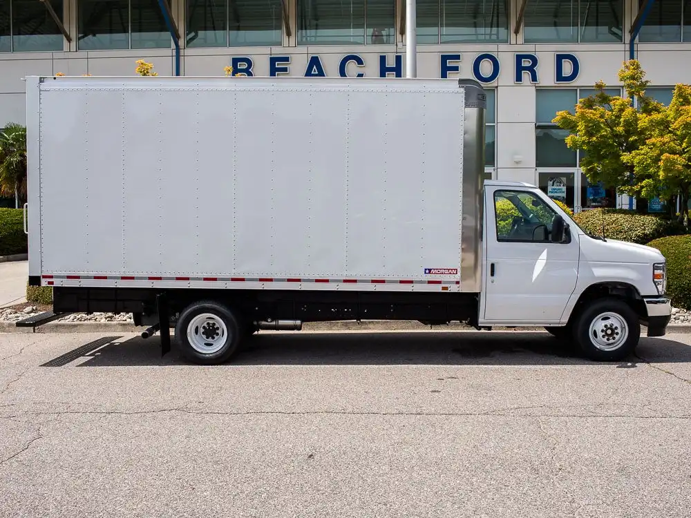 2027 Ford E-Series DRW E-450 Super Duty 176 in WB's photo