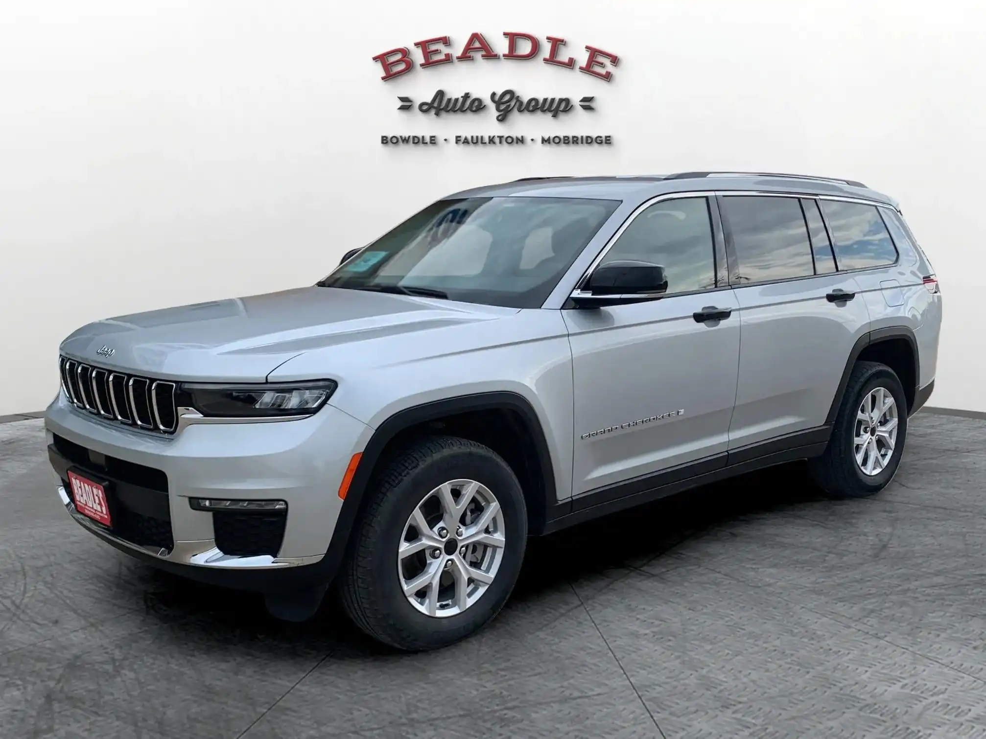 2023 Jeep Grand Cherokee L Limited 4x4's photo