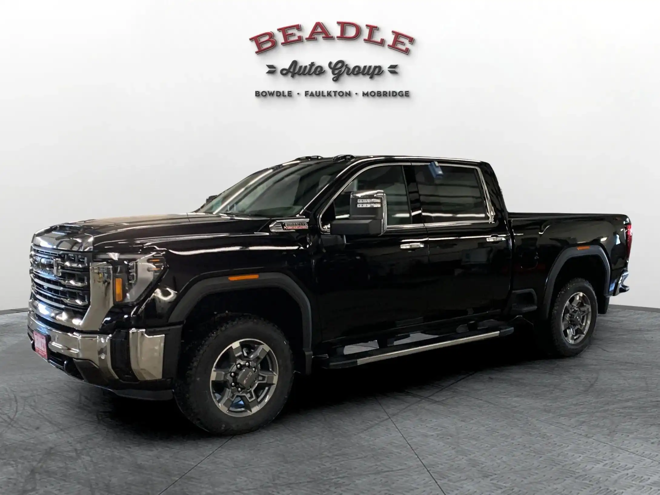 2026 GMC Sierra 4WD Crew Cab Standard Box SLT's photo