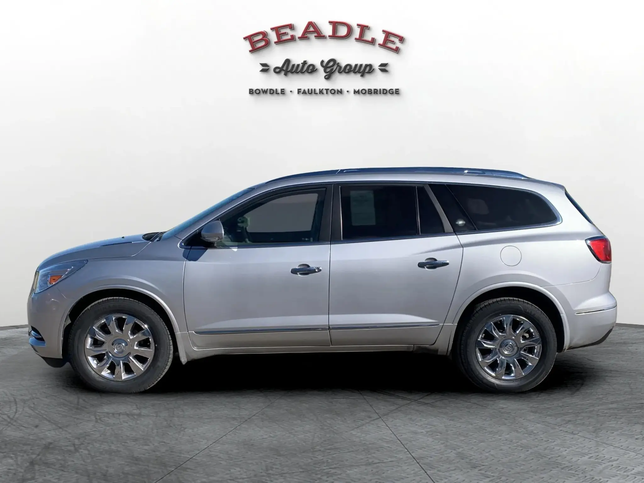 2017 Buick Enclave Leather AWD photo 3