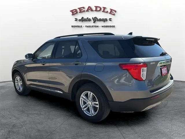 2022 Ford Explorer XLT 4WD photo 4