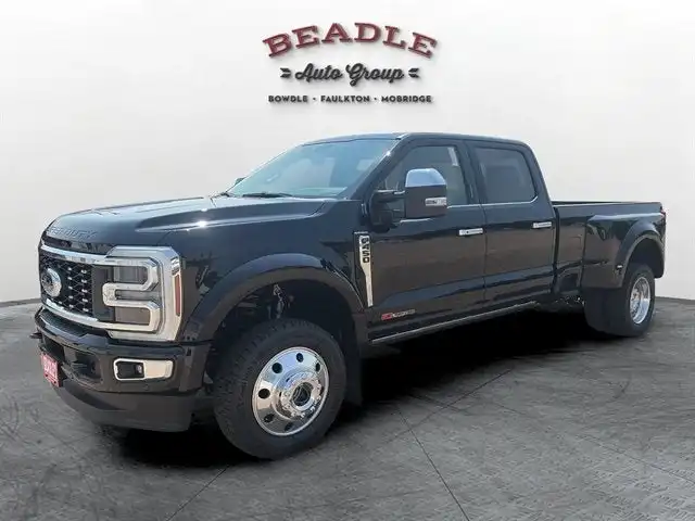 2026 Ford F-450 Platinum 4x4 Crew Cab 8' Box DRW's photo