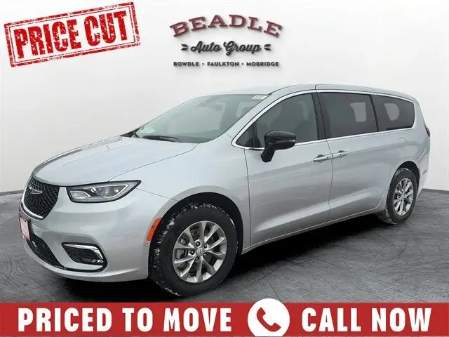 2026 Chrysler Pacifica Select AWD photo 1