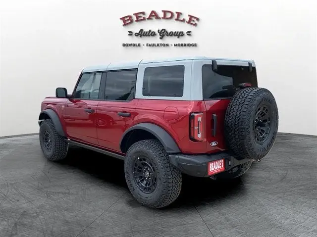 2026 Ford Bronco Badlands 4WD photo 4