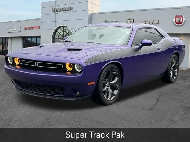 2018 Dodge Challenger SXT Plus photo 3
