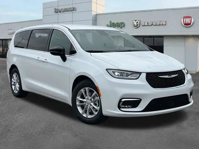 2026 Chrysler Pacifica Select photo 1