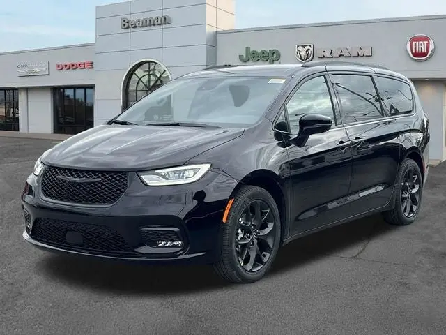 2026 Chrysler Pacifica Select photo 3