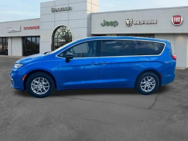 2026 Chrysler Pacifica Select photo 4