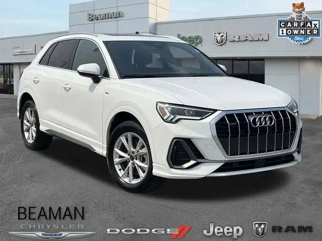 2025 Audi Q3 45 TFSI S Line Premium quattro's photo