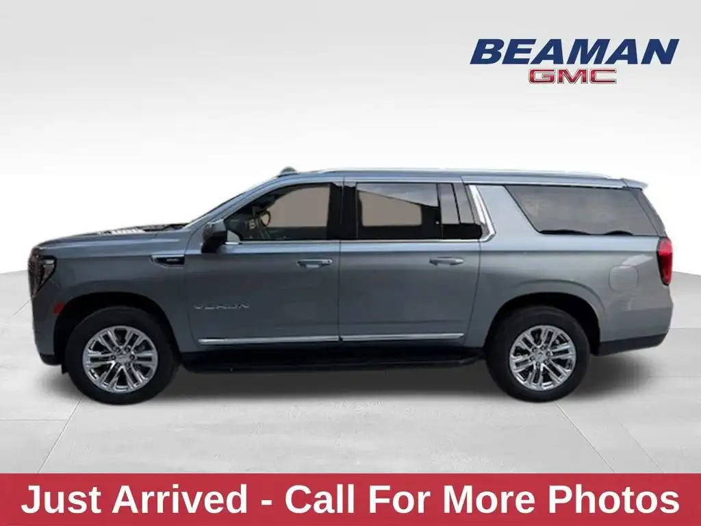 2023 GMC Yukon 4WD SLT's photo