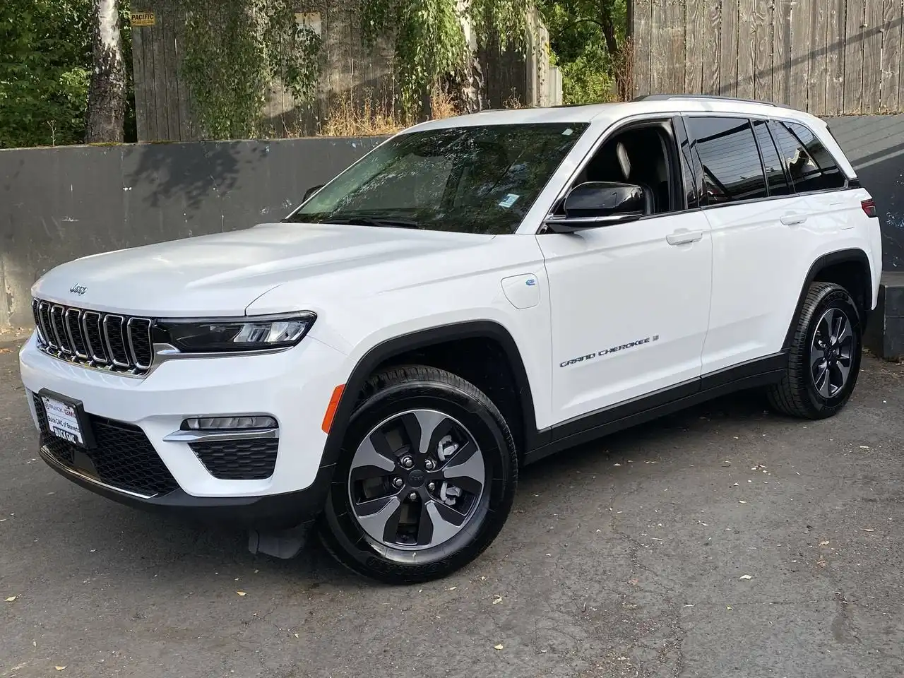2024 Jeep Grand Cherokee 4xe 4x4's photo