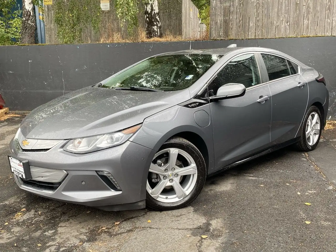 2018 Chevrolet Volt LT's photo