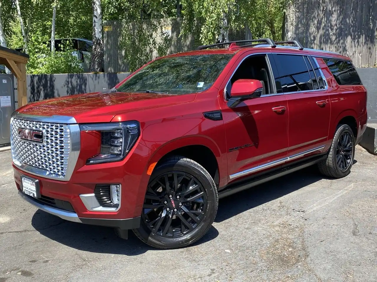 2024 GMC Yukon Denali AWD's photo