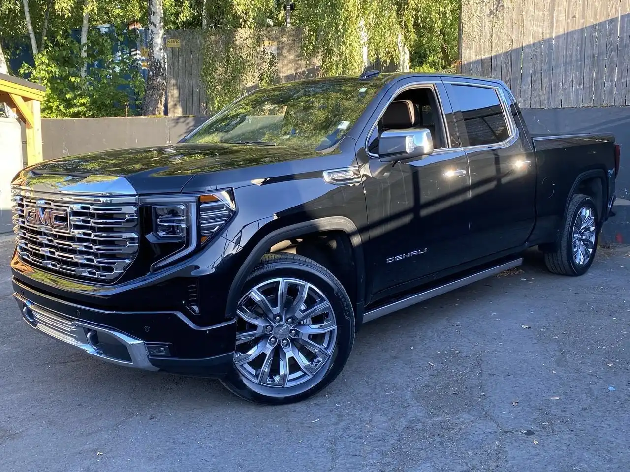 2023 GMC Sierra Denali 4WD Crew Cab Standard Box's photo
