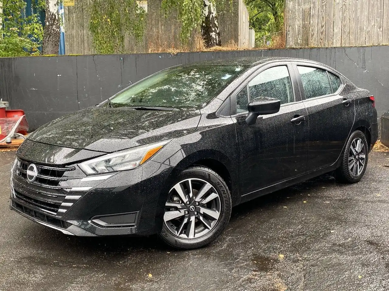 2025 Nissan Versa 1.6 SV CVT's photo