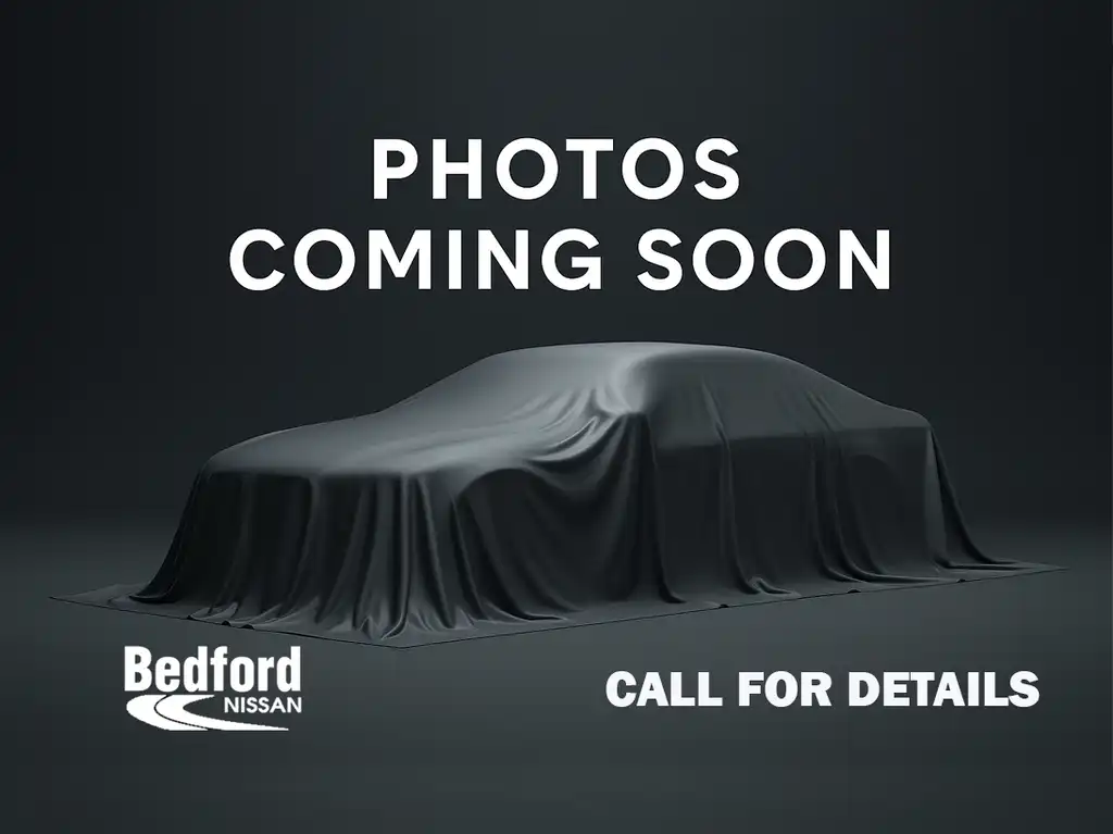 2023 Nissan Sentra SR CVT's photo