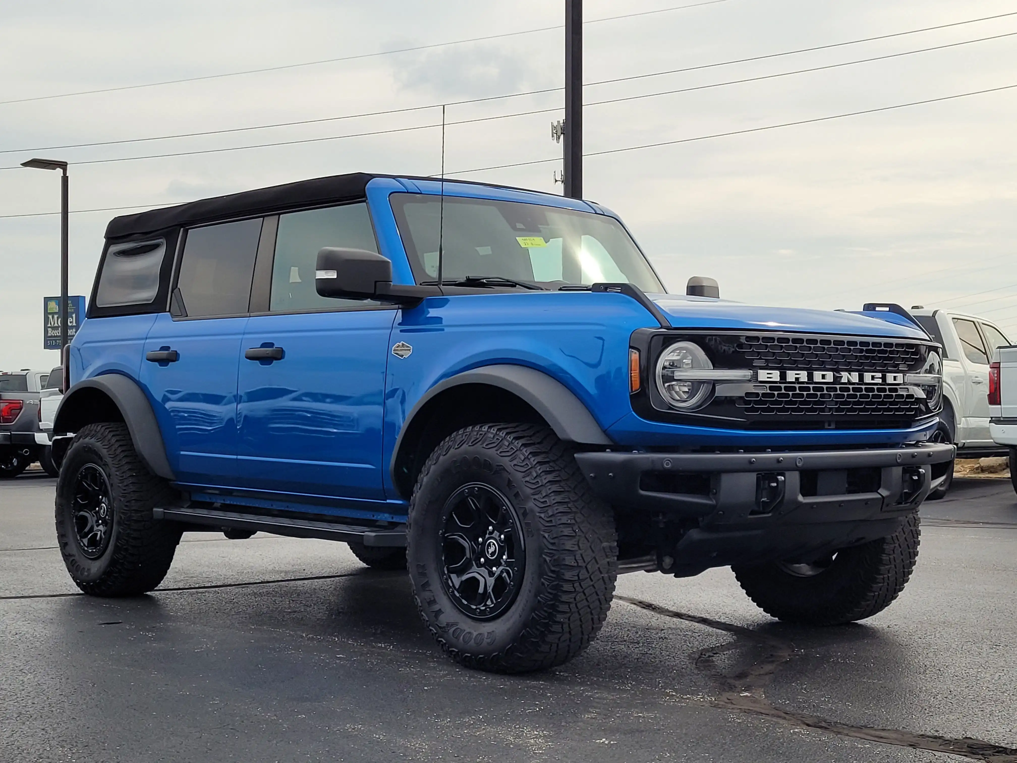 2023 Ford Bronco Wildtrak 4x4's photo