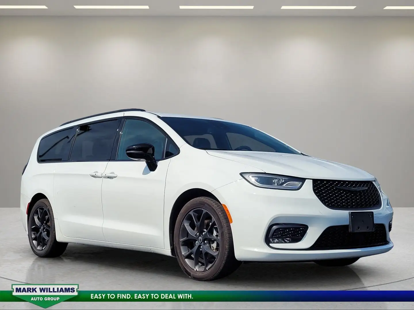 2025 Chrysler Pacifica Limited photo 1