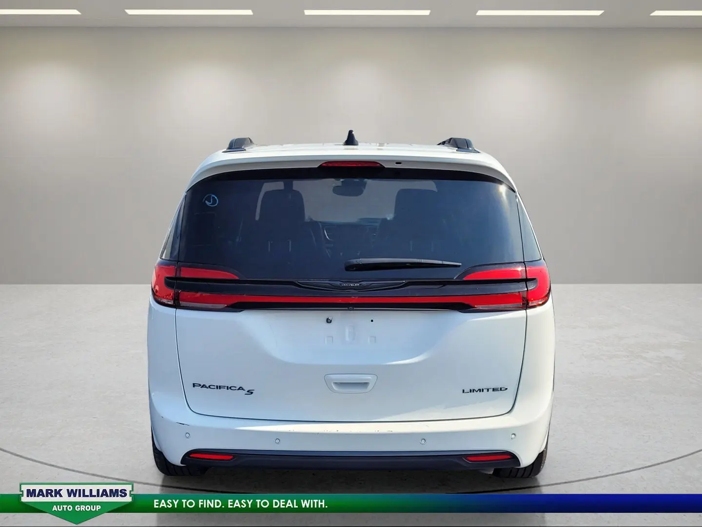 2025 Chrysler Pacifica Limited photo 5