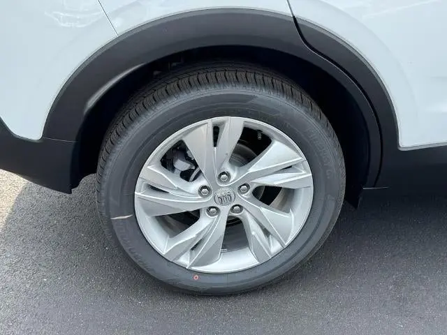 2026 Buick Encore GX Preferred AWD photo 4